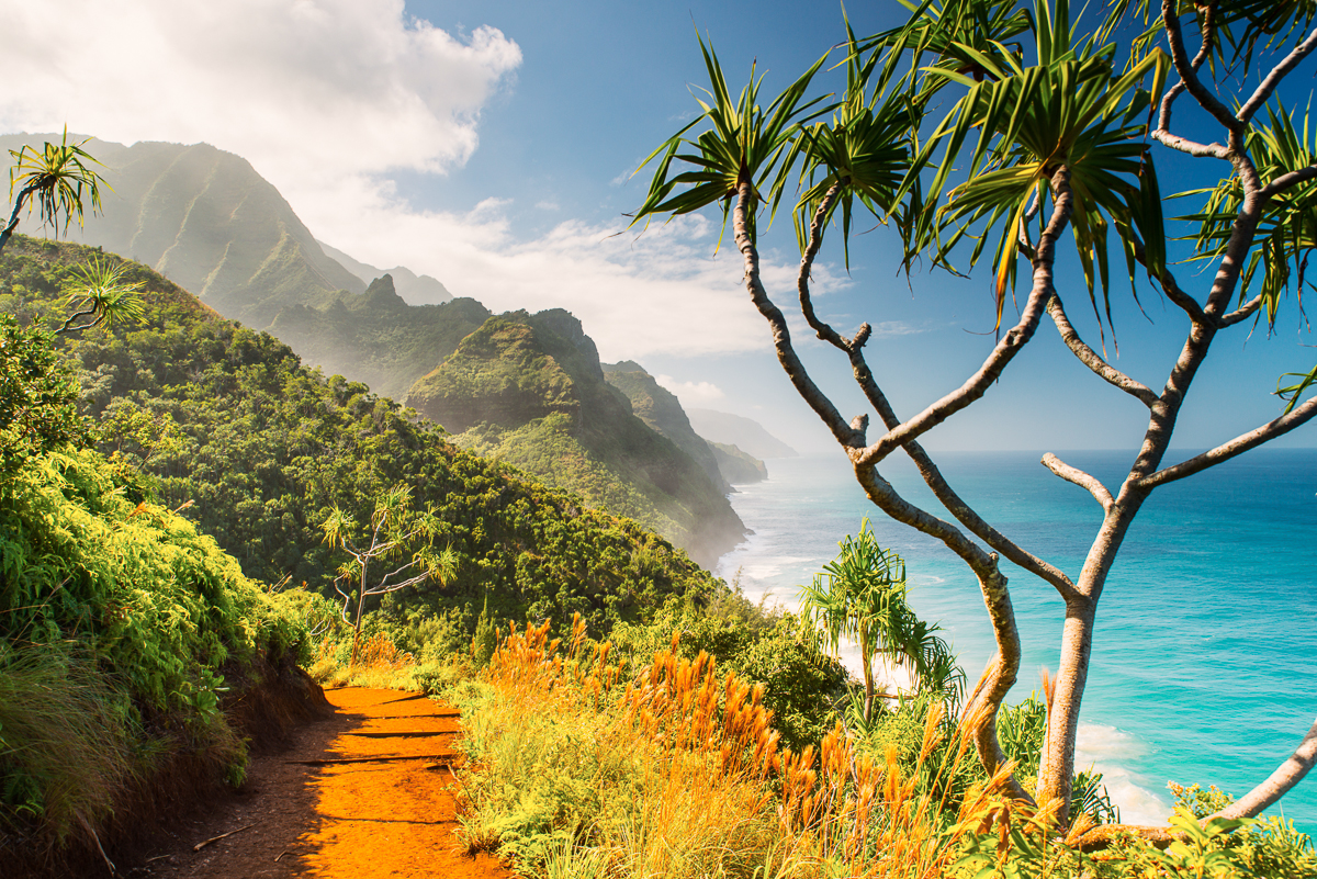 must do hikes in hawaii